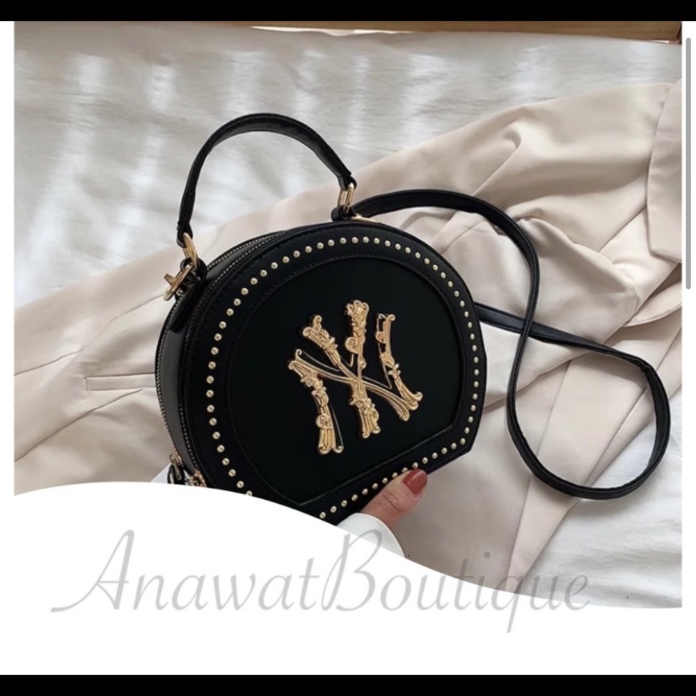 Flawless Crossbody Handbag